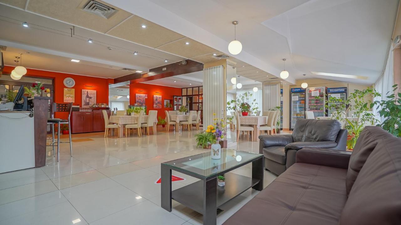 Rolizo Brasov Motel Ngoại thất bức ảnh